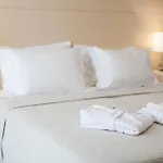 Magdani Private Residences ヴィラ スキアトスタウン