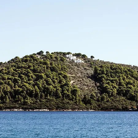 Magdani Private Residences *